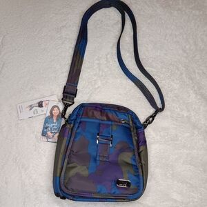 New W Tag LuG Can Can Inifinity Crossbody Bag